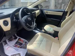 Toyota Corolla LE (1.8L 4cyl 2A) 2019 Red