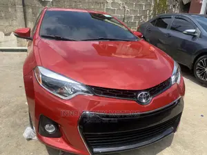 Toyota Corolla S 4dr Sedan (1.8L 4cyl CVT) 2015 Red