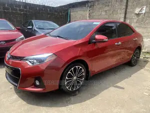Toyota Corolla 2015 Red
