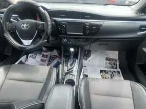 Toyota Corolla 2015 Red