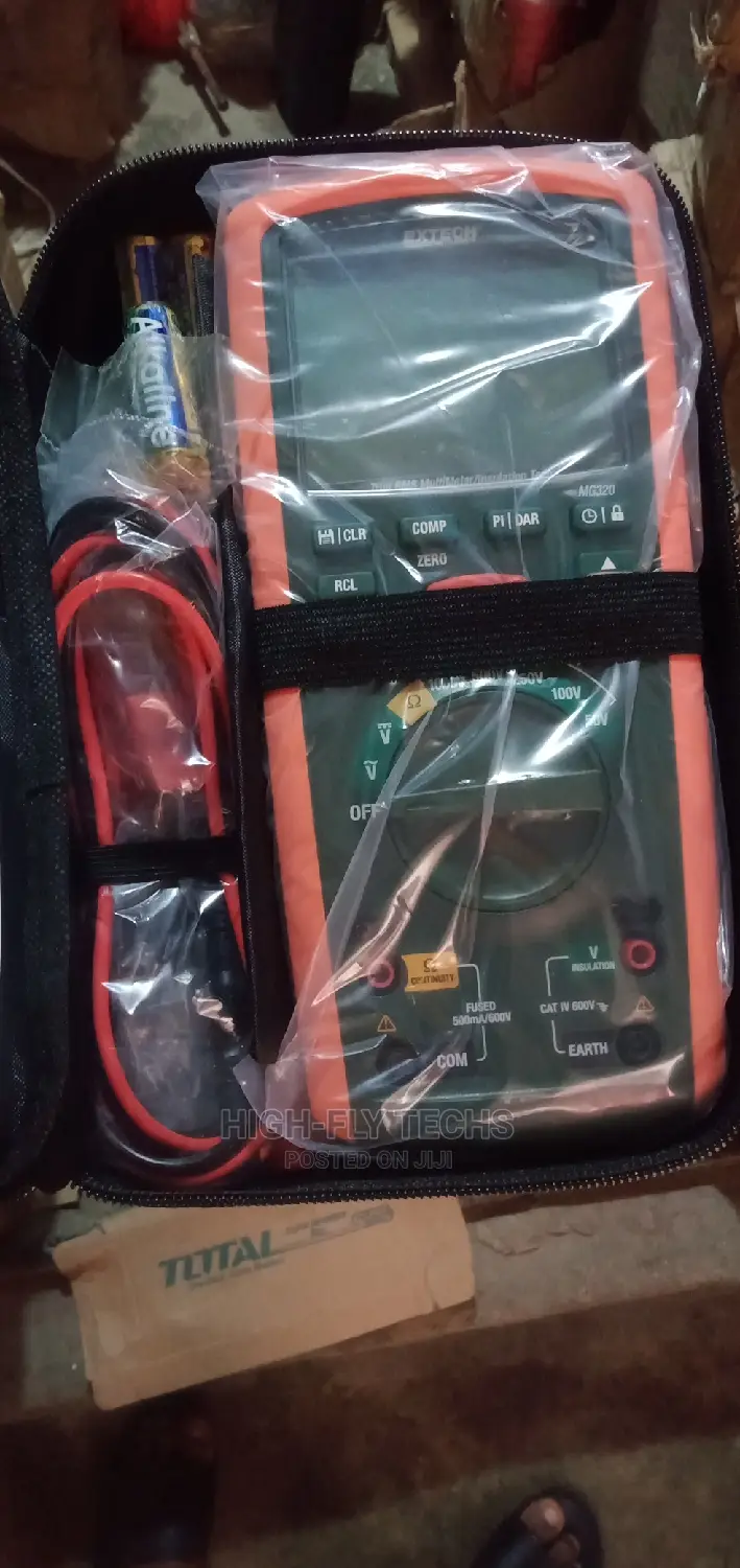 Extech MG320 Insulation Tester/True-RMS Multimeter