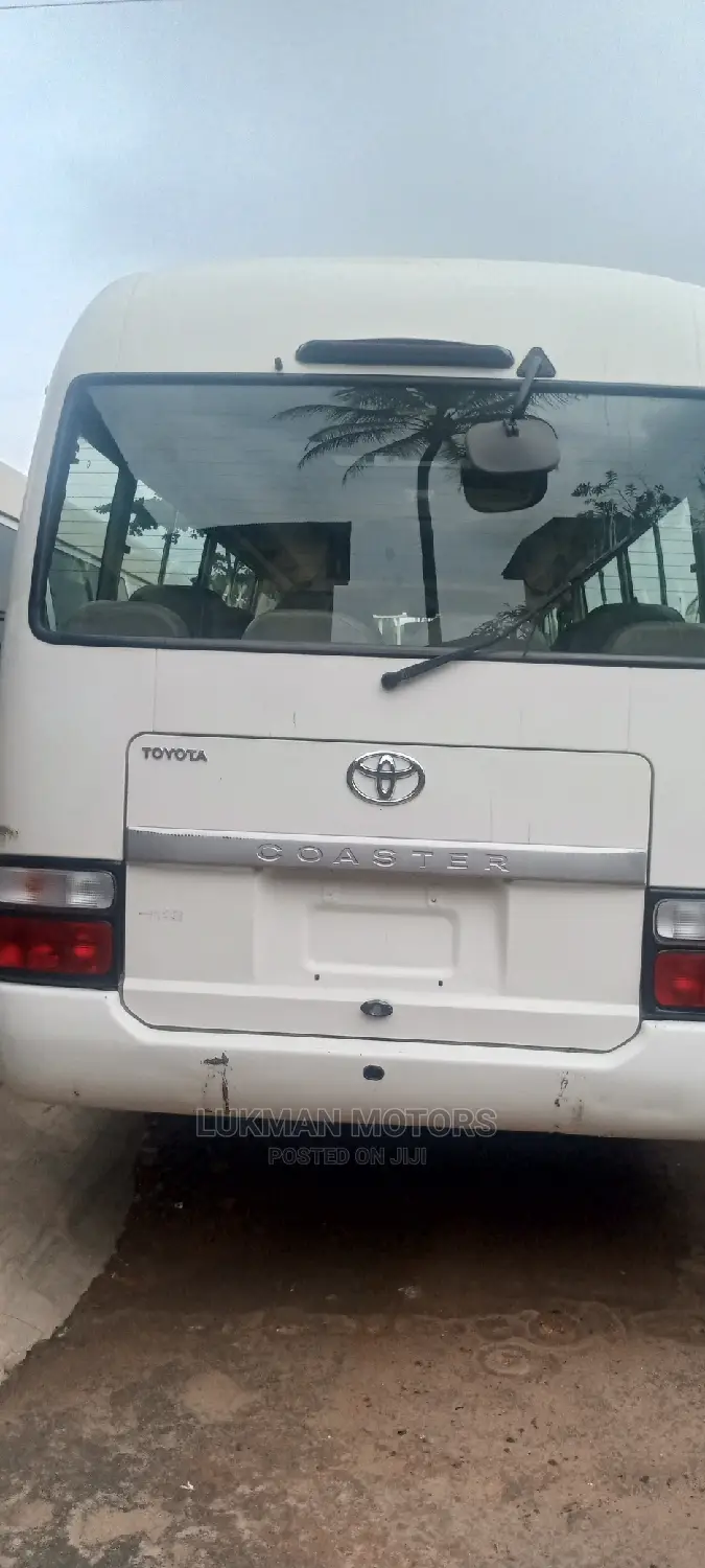 Bus