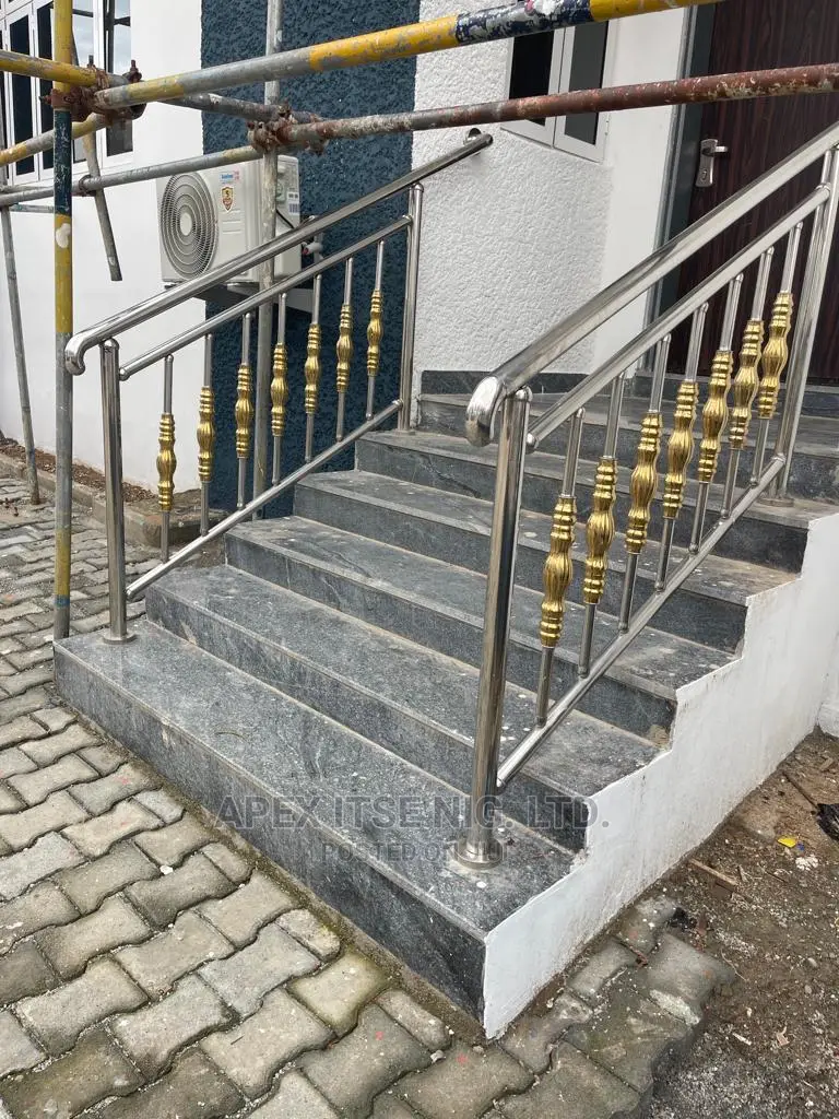Vertical Cumby Railings