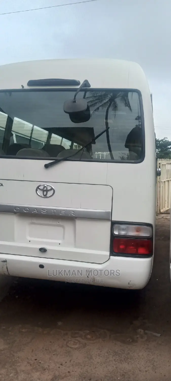 Bus
