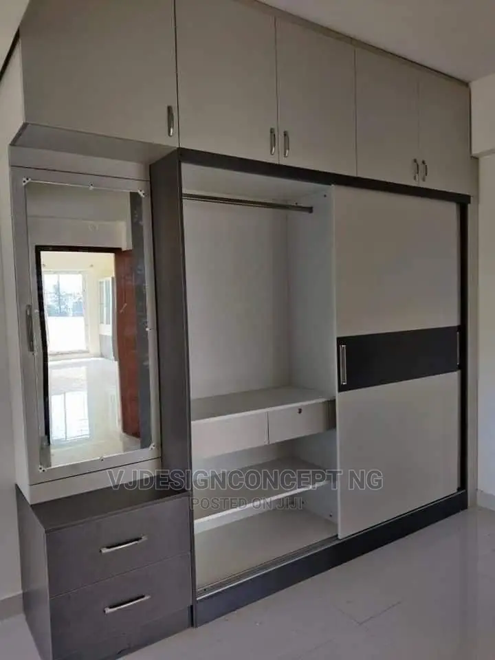 Wordrobe Closet Solid Gage