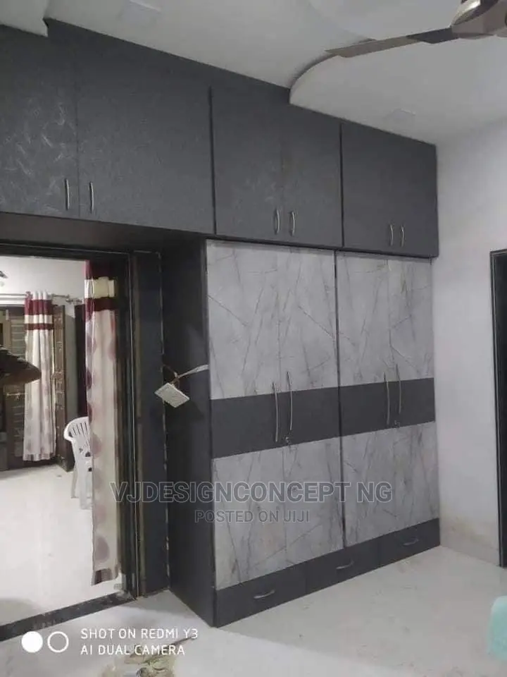 Wordrobe Closet Solid Gage