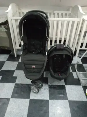 US Used Britax Baby Carseat Stroller in Great Condition