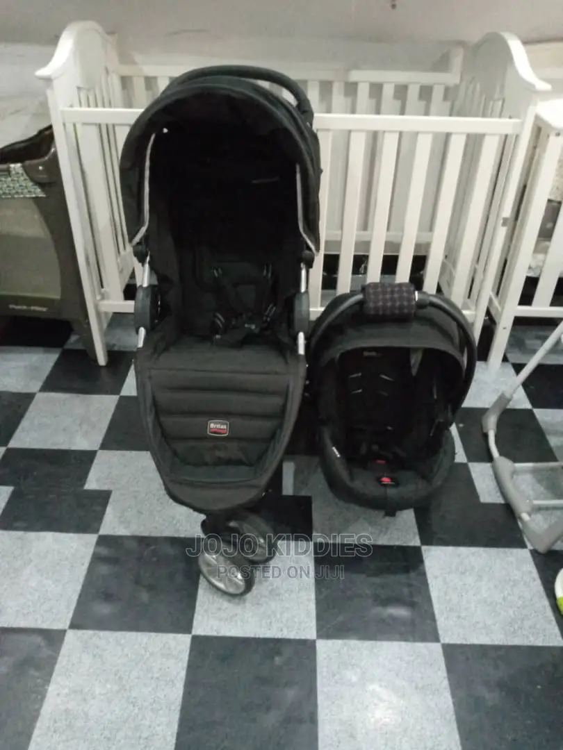 US Used Britax Baby Carseat Stroller in Great Condition