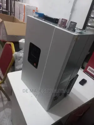 7.5kva 48V IVQM Transformer Base Felicity Hybrid Inverter