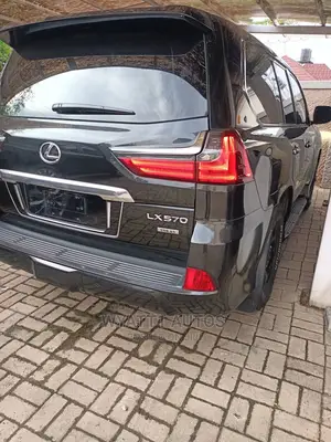 Lexus LX 570 (5 seats) AWD 2021 Black