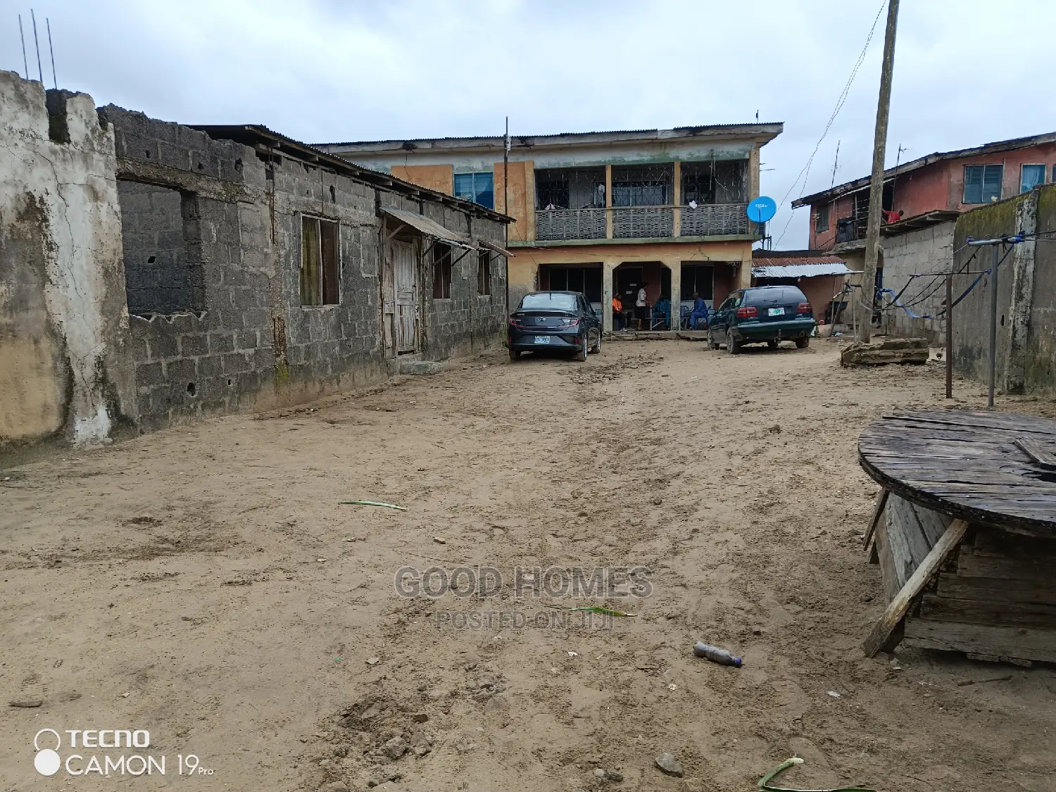10bdrm Block of Flats in Agbara for sale