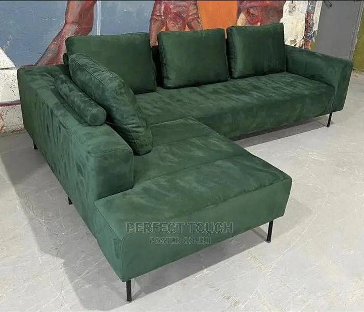 L.Shape Chair