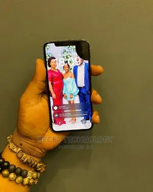 iPhone X Broken LCD Screen Replacement