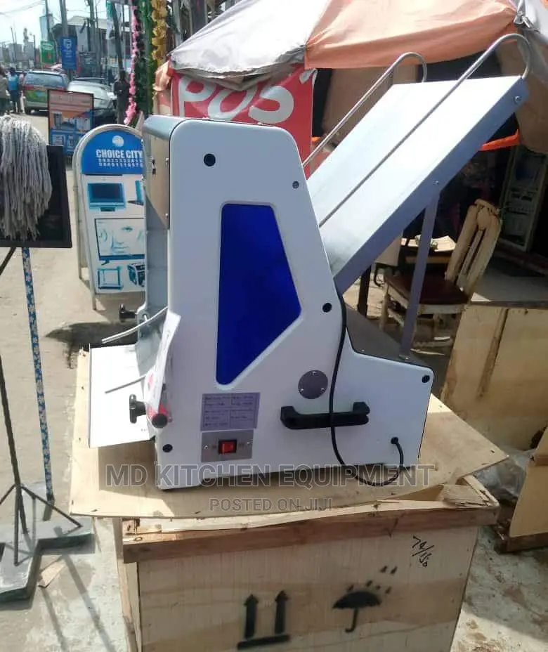 Industrial Bread Slicer