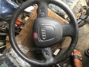 Audi Q7 Steering and Other Accessories
