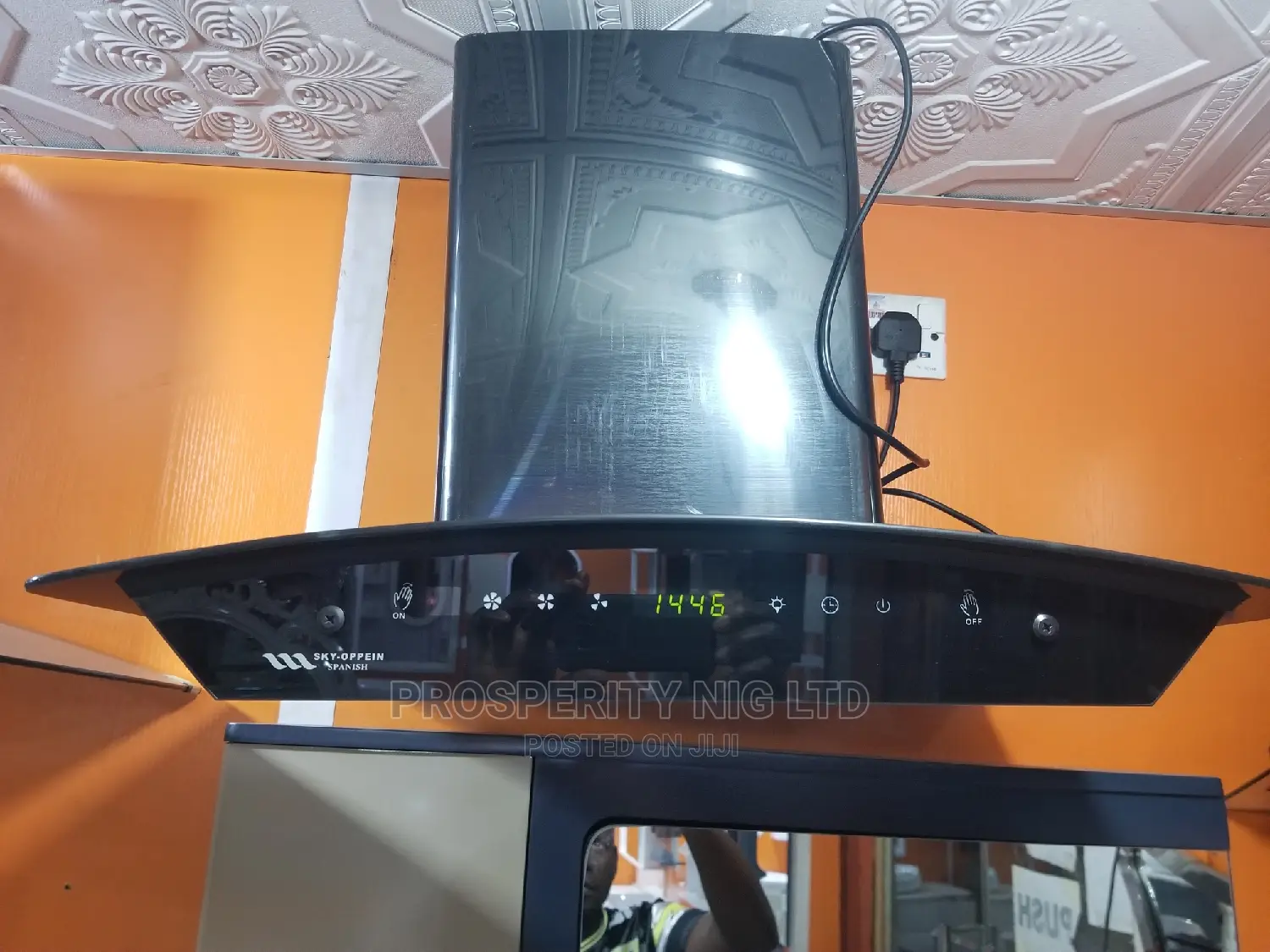 Kitchen Hood Smoke Extractor