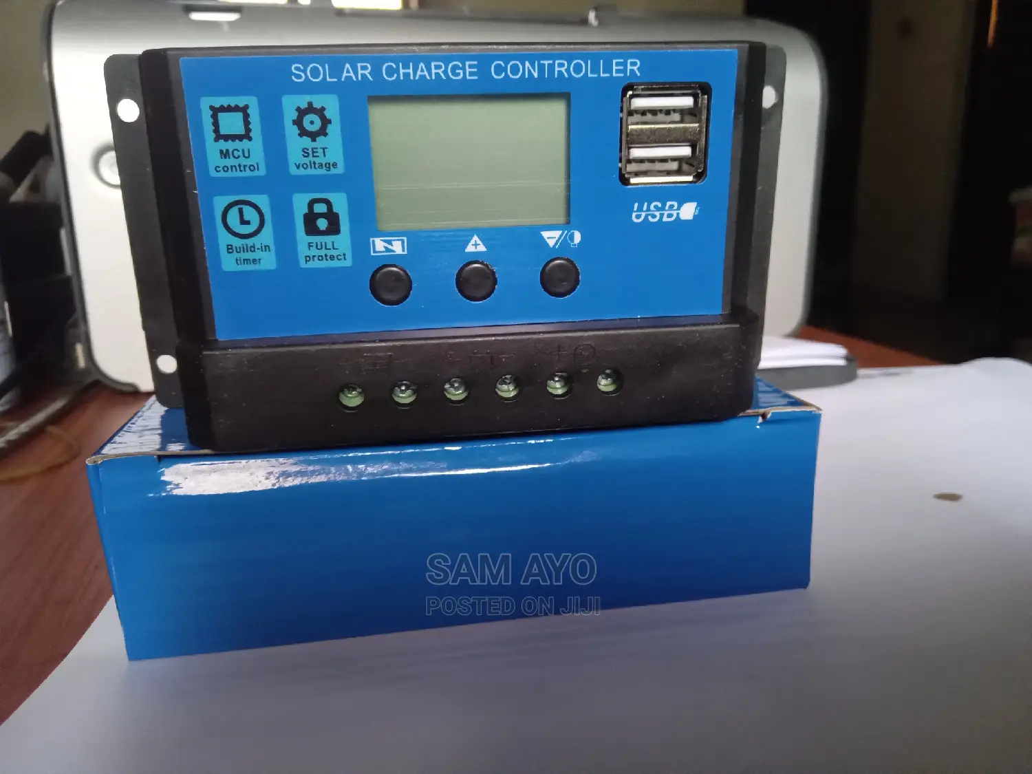 30a Solar Charge Controller (12v/24v)