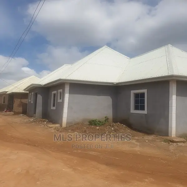 1bdrm Bungalow in Mararaba for sale