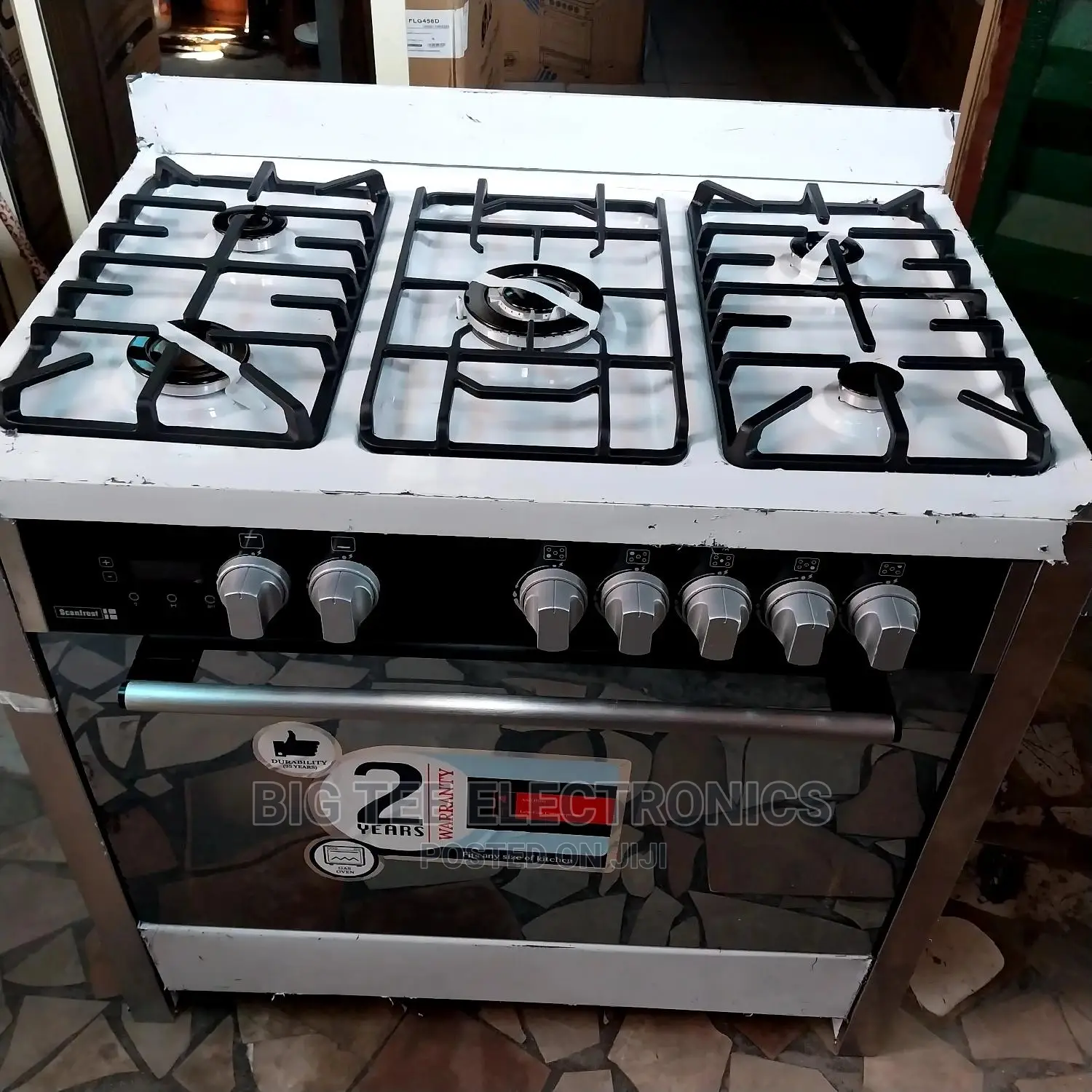 Semi Industrial Scanfrost 5burners Cooker