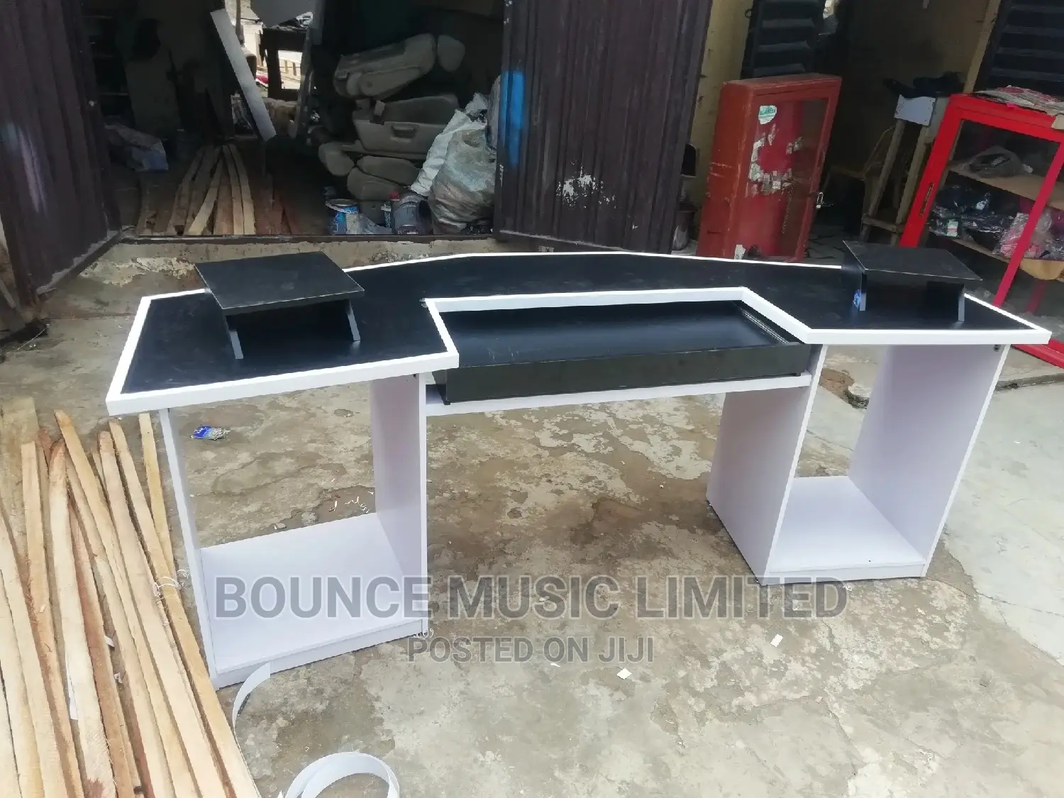 Bounce Desk