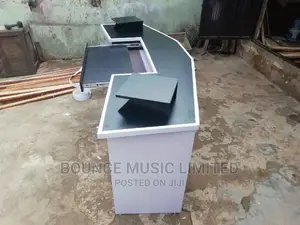 Bounce Desk