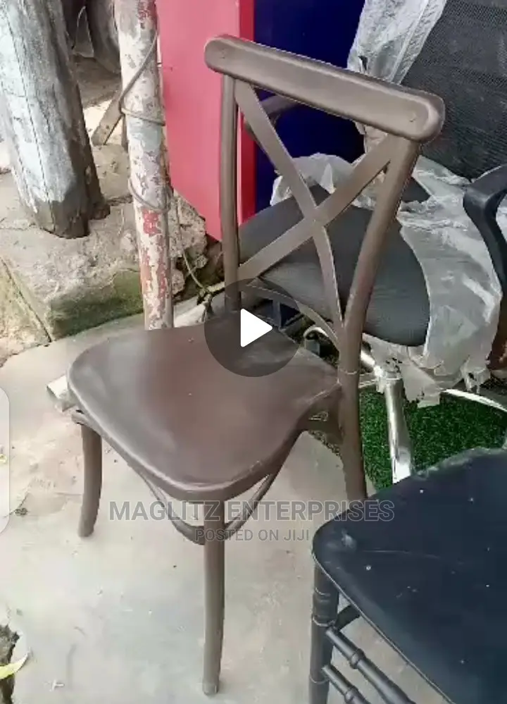 Quality Plastic Chivalry Chair