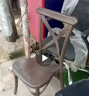 Quality Plastic Chivalry Chair