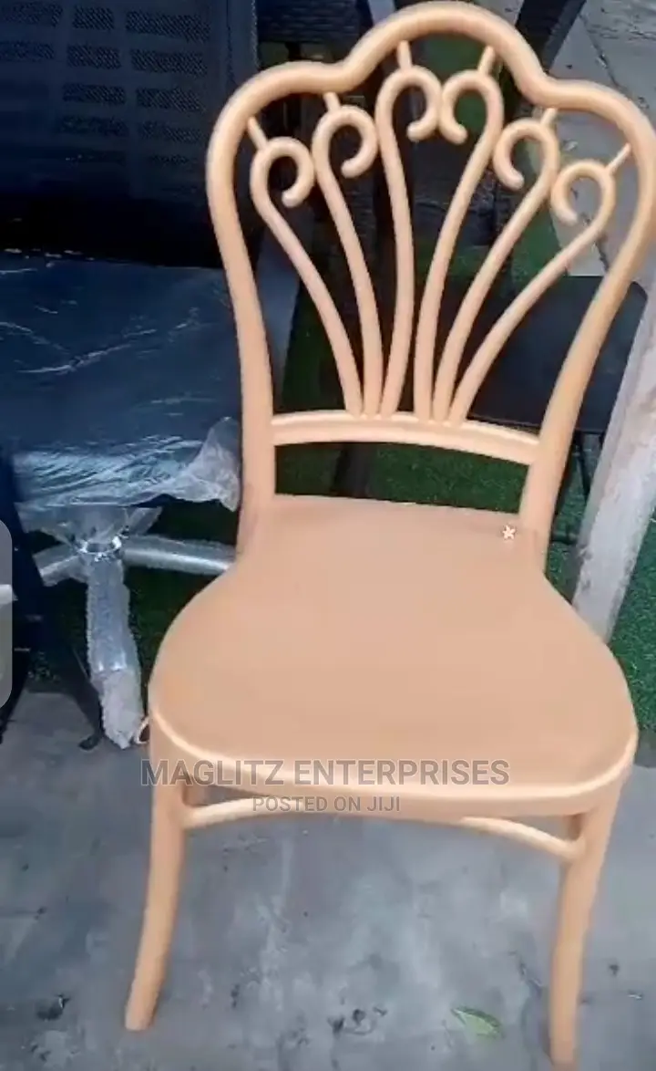 Quality Plastic Chivalry Chair
