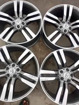 20"Rim Toyota Venza Available