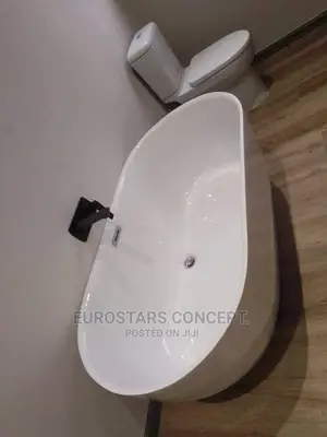 Free Acrylic Luxury Bathtub