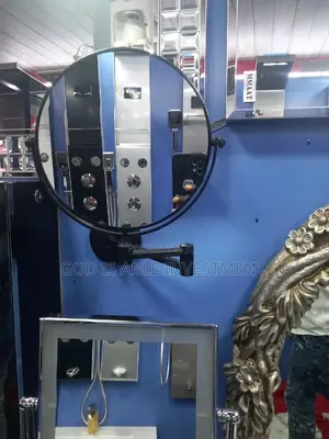 Black Magnified Mirror