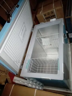 Scanfrost 250 Liters Chest Freezer Anti-Rust Exterior