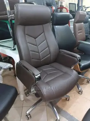 Quality Executive Adjustable Swivel Mesh Office Chair.
