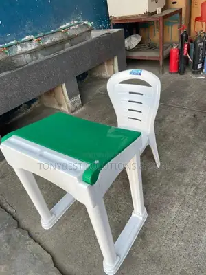 Graduate School Desk Set