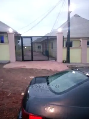 2bdrm Block of Flats in Ado Residential Area, Akala Express for rent