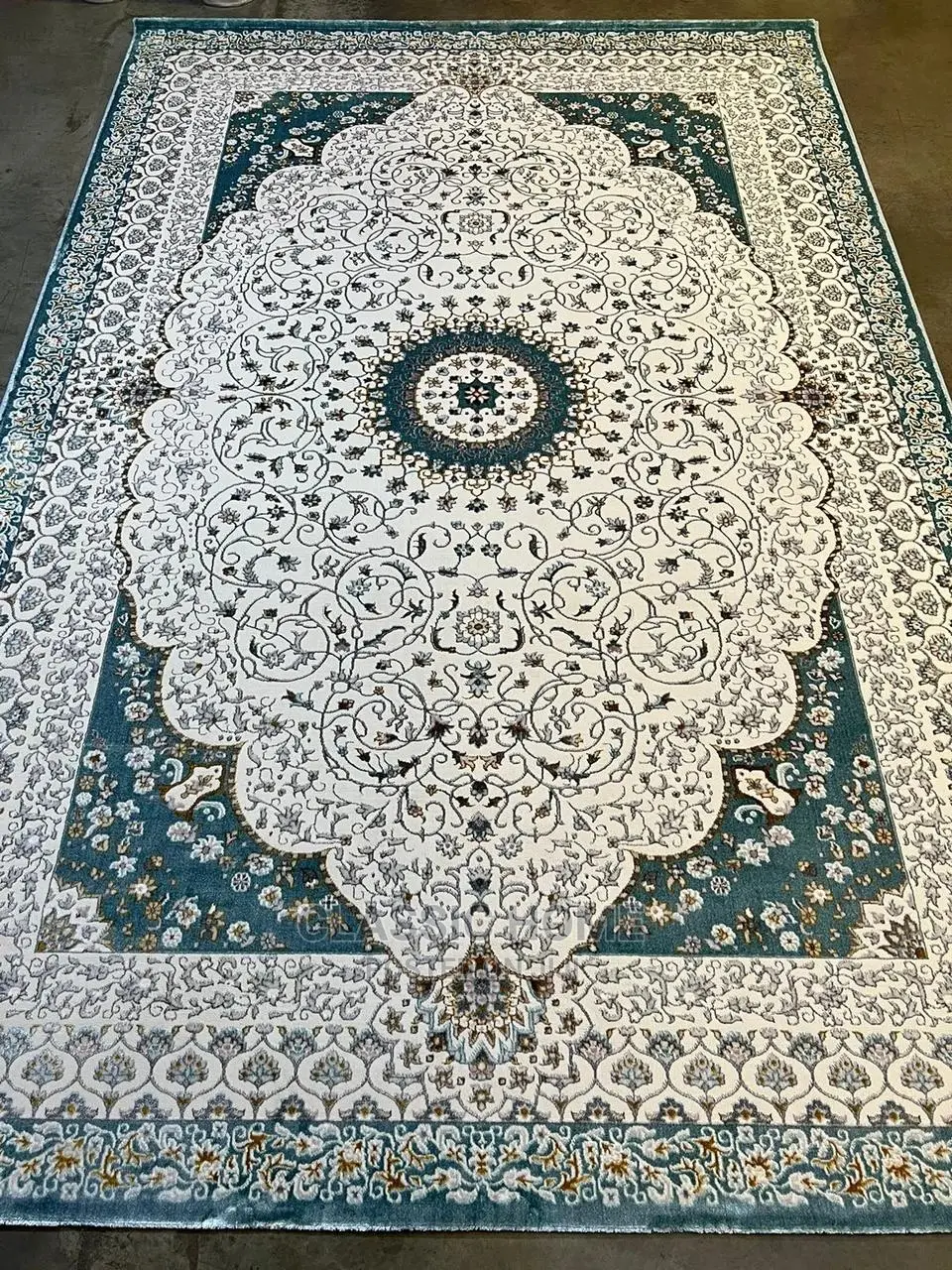 Quality Arabian Center Rug