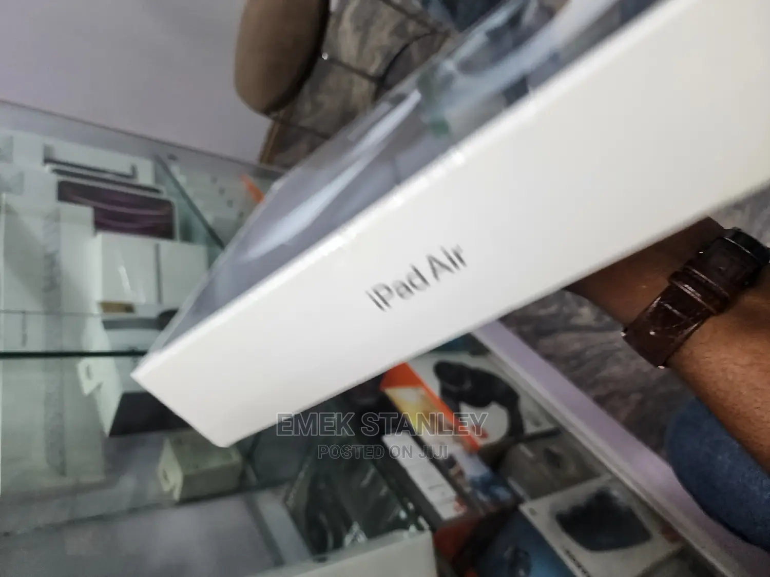 New Apple iPad Air (2022) 256 GB Gray