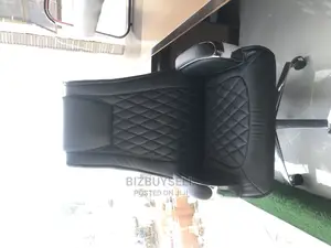 Quality Executive Adjustable Swivel Mesh Office Chair.