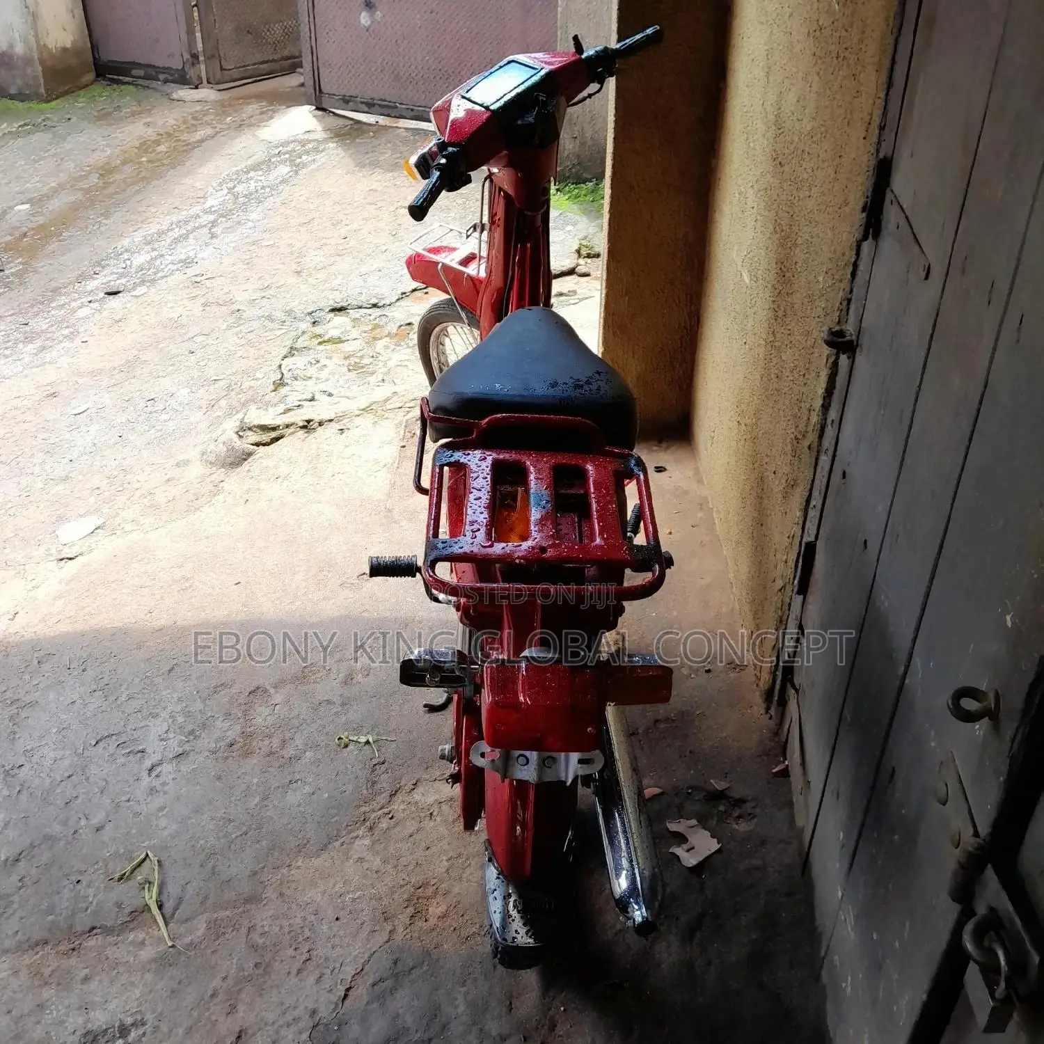 Yamaha 2012 Red