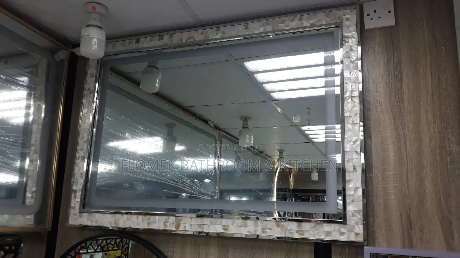 80*120cm Led Mirror With Mosaic Frame.