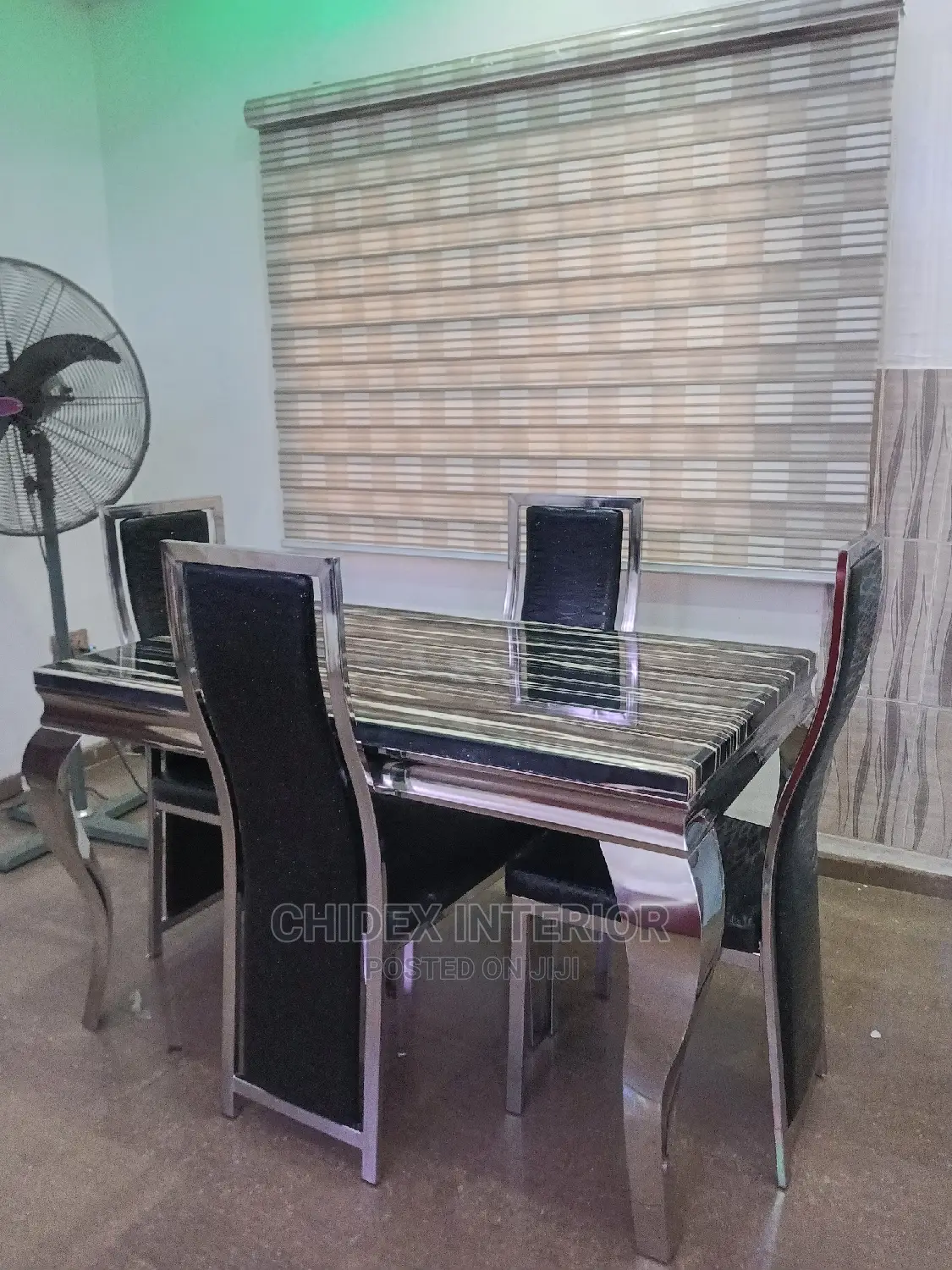 Classic Marble Dining Table 4 Seaters