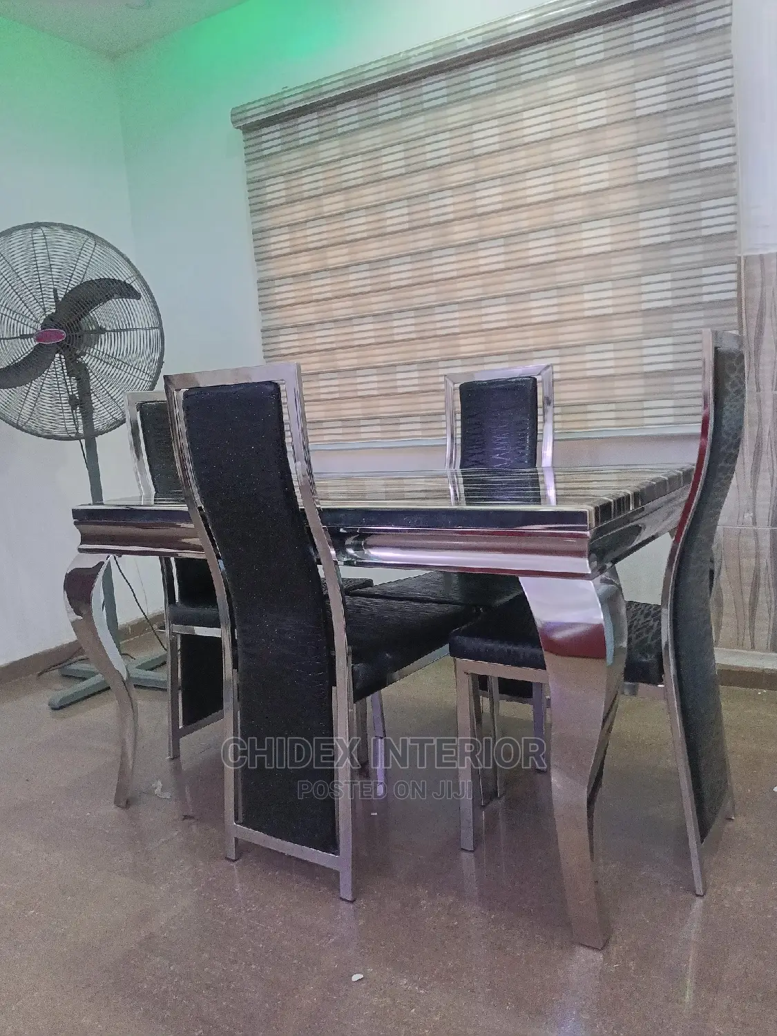 Classic Marble Dining Table 4 Seaters