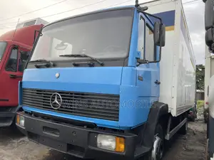 Mercedes-Benz 1117 Container Body