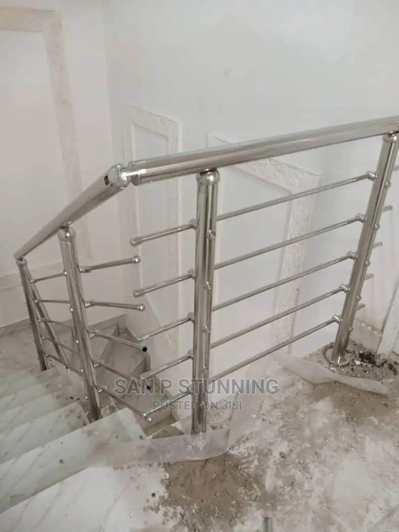 Simple and Delicate Railing Design. Lovely Craft