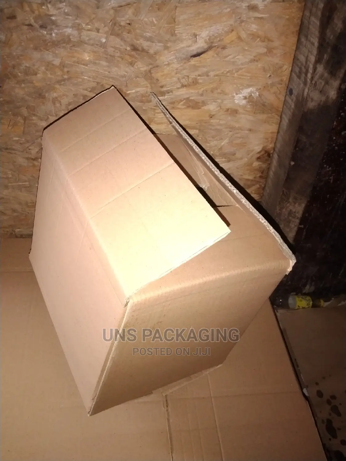 Plain Big Brown Carton Boxes.
