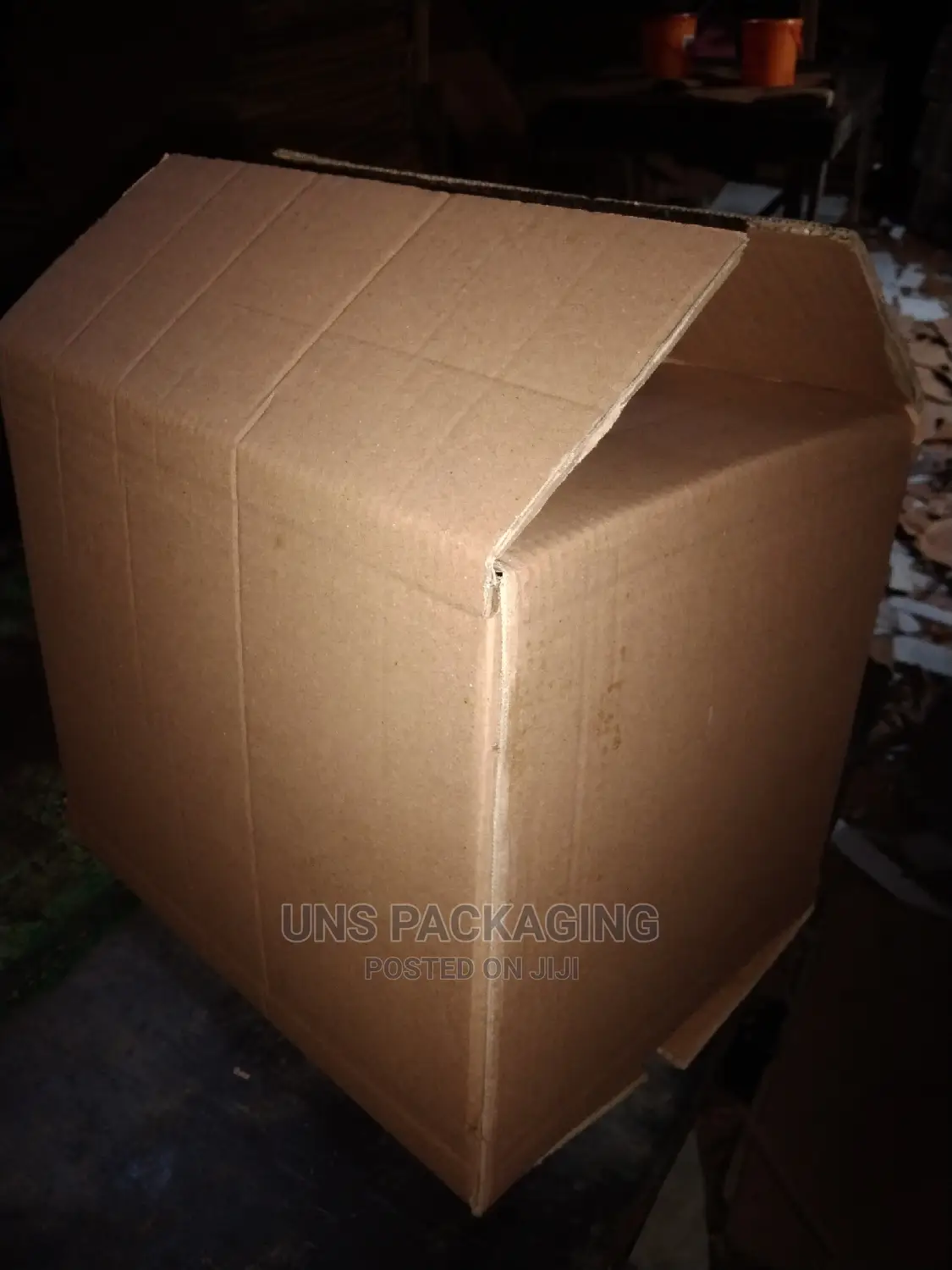 Plain Big Brown Carton Boxes.