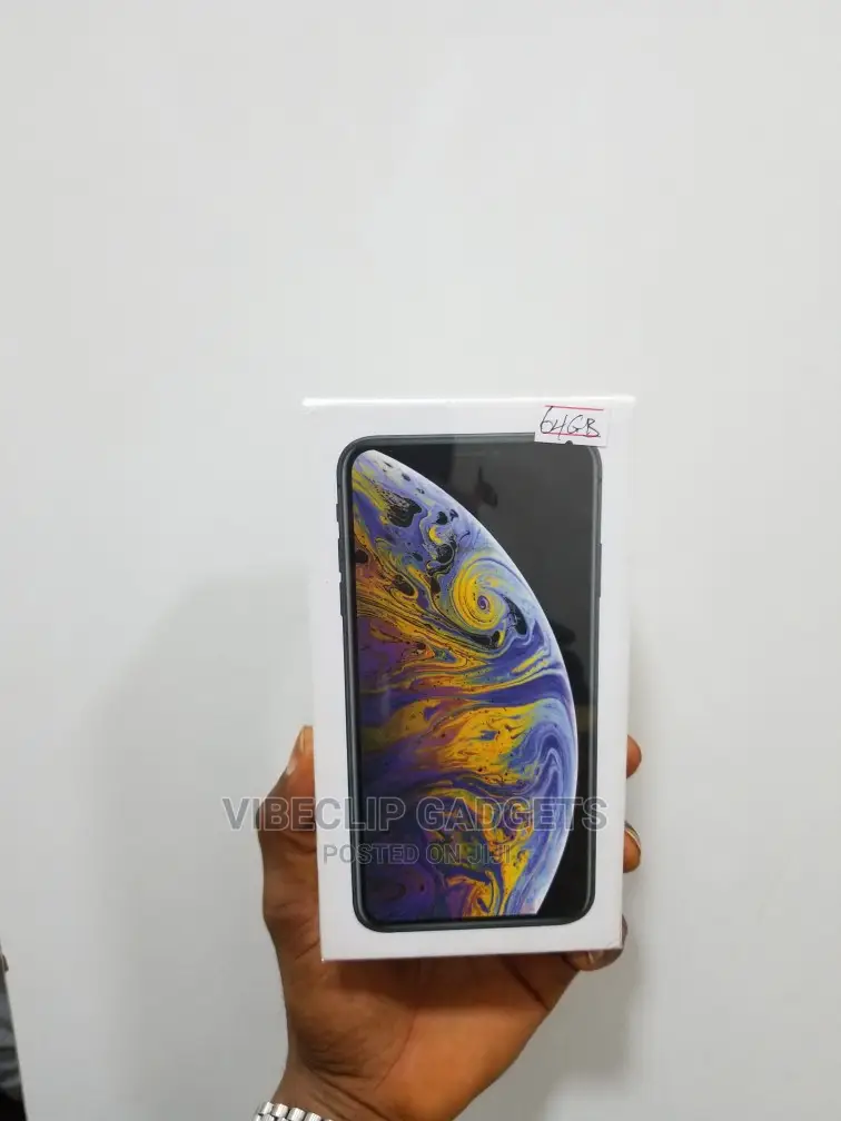 New Apple iPhone XS Max 64 GB White