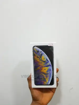New Apple iPhone XS Max 64 GB White