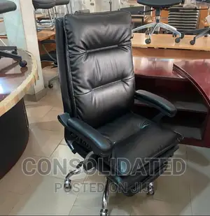 Comfortable Executive Office Chair With Leg Rest