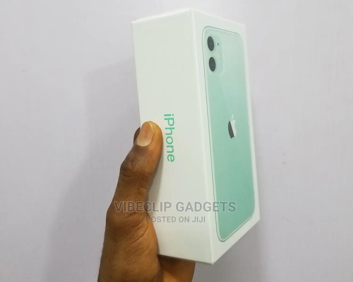 New Apple iPhone 11 128 GB Green